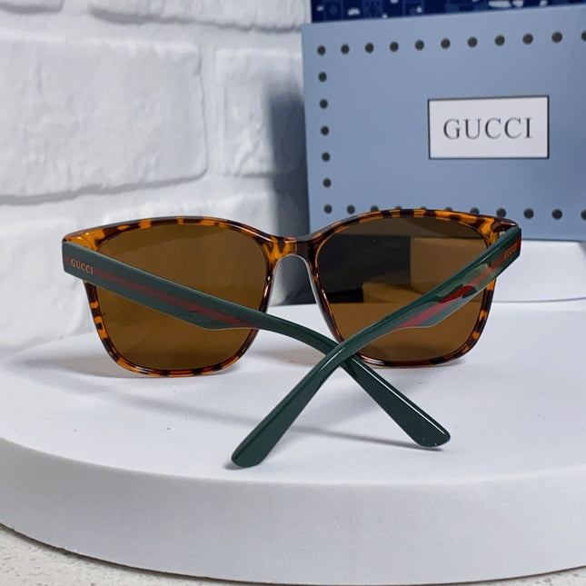 GUCCI 26S SQUARE FRAME IN ACETATE 424599
