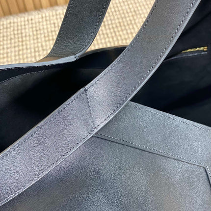 Y TOTE BAG 39 IN BLACK CALFSKIN