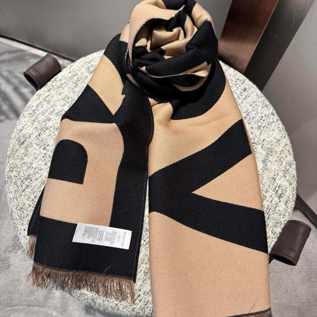 BURBERRY 26S SCARF 180 IN CASHMERE 513691