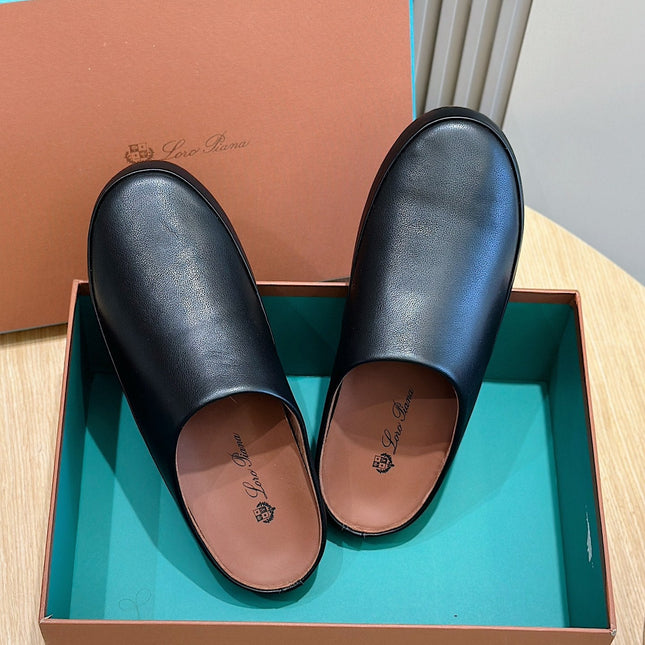 LP TOMORI SABOT MULES BLACK CALFSKIN