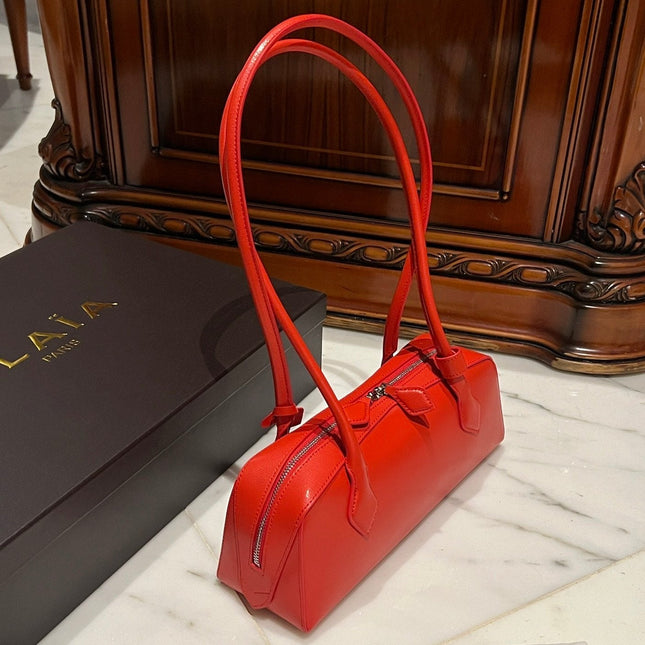 LE TECKEL MEDIUM BAG 33 IN CLASSIC RED GOATSKIN