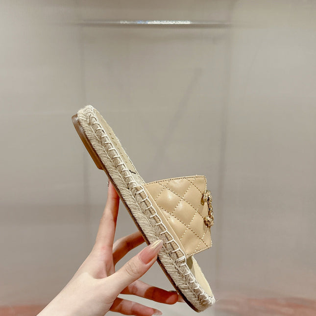 FLAT SLIPPERS IN BEIGE CREAM LAMBSKIN AND WOVEN WITH LOGO