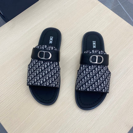CD SYMBOL SLIDE CUT SANDAL BLACK AND WHITE JACQUARD