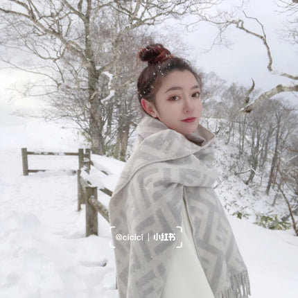FF 140 CM PONCHO LIGHT GREY MIX WHITE WOOL AND SILK