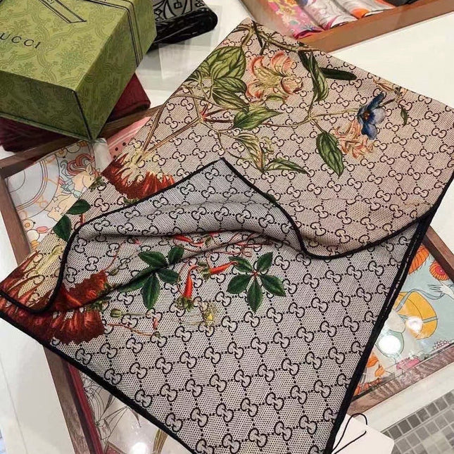 GUCCI 26S SCARF 180 IN CASHMERE 250141