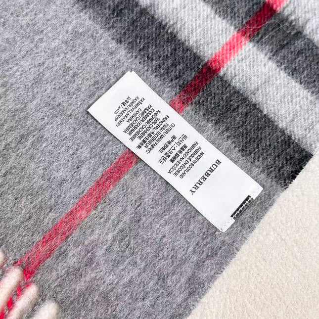 BURBERRY 26S SCARF 168 IN CASHMERE 513377