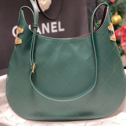CHANEL 26S HOBO BAG 28 IN DARK GREEN QUILTED CALFSKIN