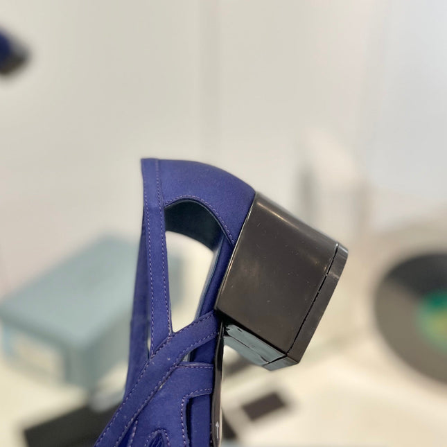 PRA STRAP CUT-OUT PUMPS NAVY SATIN