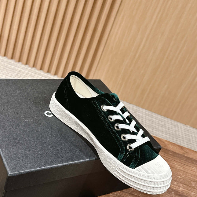CONVERSE SNEAKER IN DARK GREEN VELVET