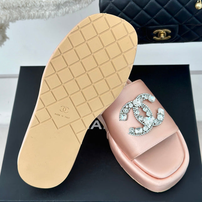SLIPPERS THICK SOLE IN LIGHT PINK SATIN