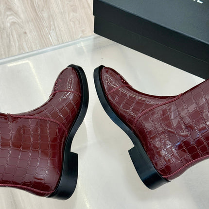 CHANEL 26S KNEE HIGH BOOTS 45MM IN BURGUNDY RED GLOSSY CROC EMBOSSED CALFSKIN