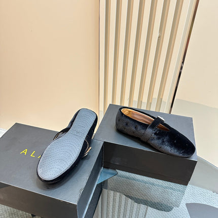 ALAIA BALLET FLATS IN BLACK VELVET
