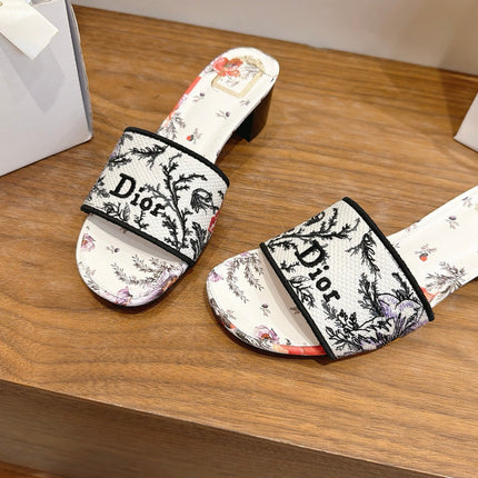 DIOR 26S BLOCK HEEL SLIDE SANDALS IN MULTICOLOR EMBROIDERED CANVAS 003
