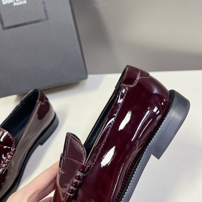 YSL 25S SAINT LAURENT LOAFERS IN BLACK CHERRY PATENT CALFSKIN