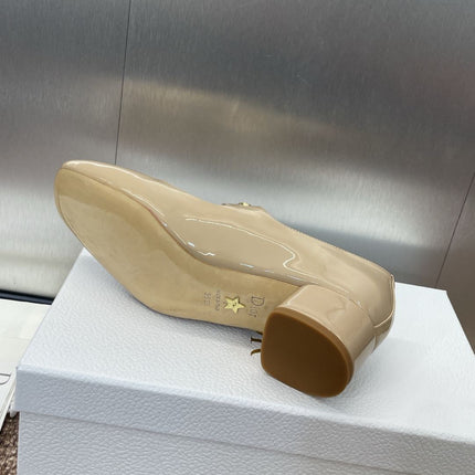 MEDIUM 35 MM HEEL PUMP IN CAMEL BEIGE PATENT CALFSKIN