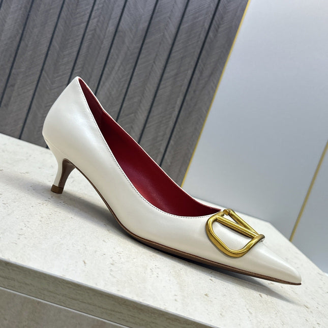 VALENTINO 26S HIGH HEELS 40 MM IN CREAM WHITE CALFSKIN WITH GOLD HARDWARE