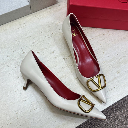 VALENTINO 26S HIGH HEELS 40 MM IN CREAM WHITE CALFSKIN WITH GOLD HARDWARE