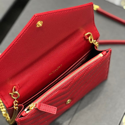 YL WOC 19 RED CHEVERON CAVIAR GOLD HARDWARE