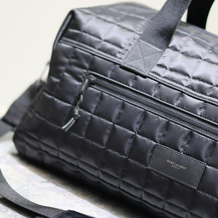 TRAVEL TOTE BAG 50 IN BLACK PLAID NYLON