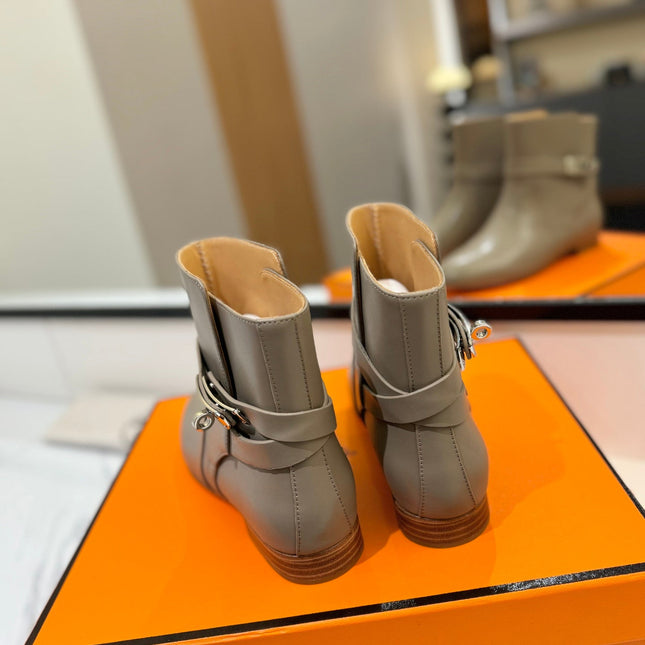 HM 26S NEO ANKLE BOOTS IN GREYISH BEIGE CALFSKIN