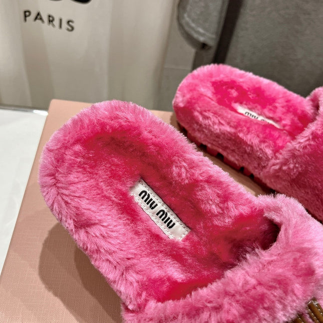 MIUMIU 26S FLAT SLIDES IN PINK SHEARLING