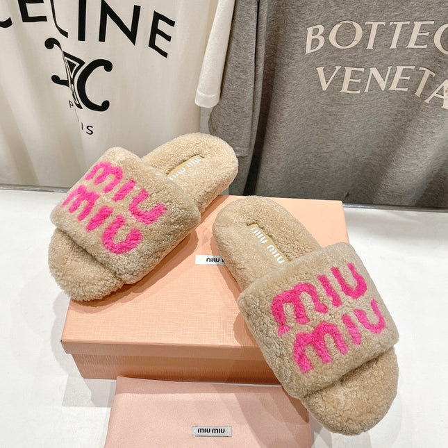 MIUMIU 26S SANDALS IN LIGHT BEIGE SHEARLING WITH LOGO LETTERING