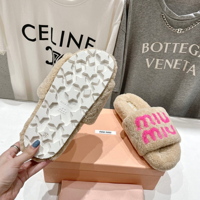 MIUMIU 26S SANDALS IN LIGHT BEIGE SHEARLING WITH LOGO LETTERING