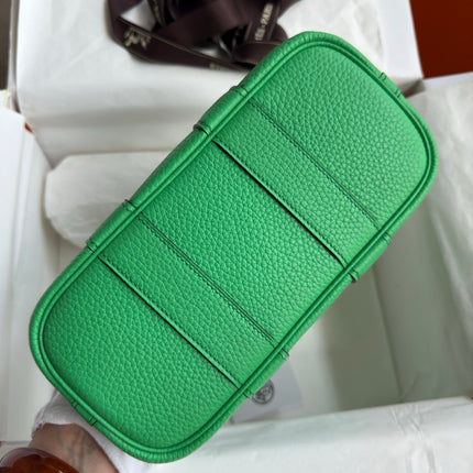 HM 25S GARDEN PARTY 23 CM IN GREEN TOGO