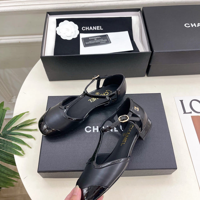 CHANEL 26S T STRAP MARY JANES IN BLACK PATENT AND LAMBSKIN