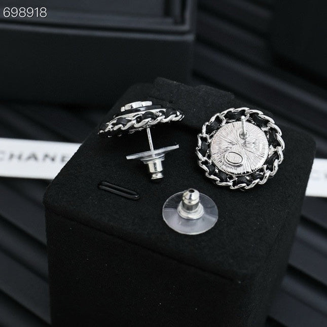 CC 25P STUD EARRINGS IN BLUE DENIM BLACK CALFSKIN-THREADED BUTTON