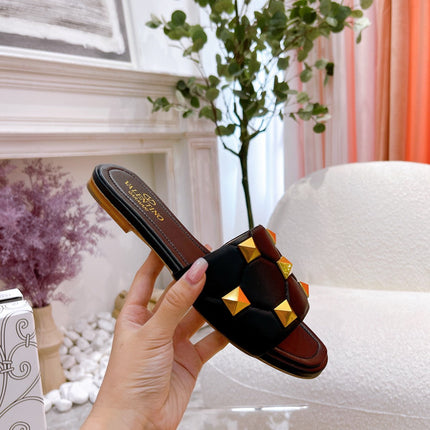 STUD FLAT SLIDE IN BLACK LAMBSKIN