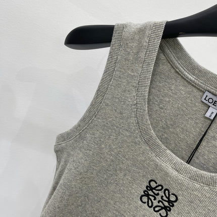 Round neck embroidered vest