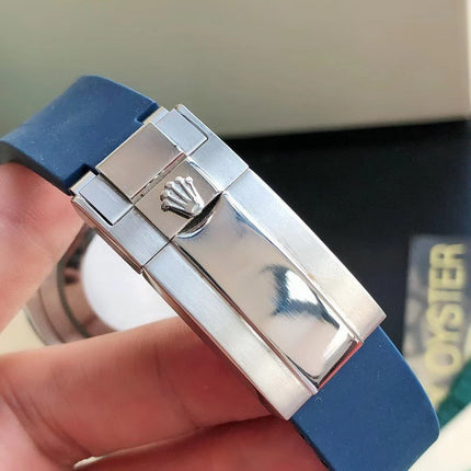 SUBMARINER DATE 41 BLUE BEZEL BLACK DIAL RUBBER STRAP